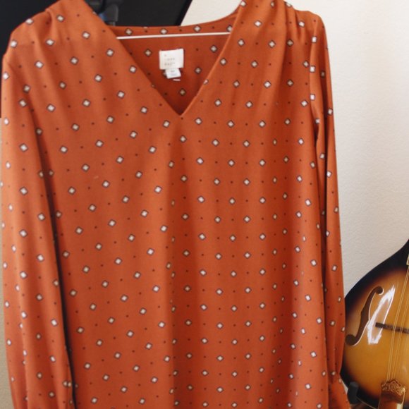 ✨ HOST PICK✨NWOT Patterned Dress w/ Cuffed Sleeves - Picture 3 of 6